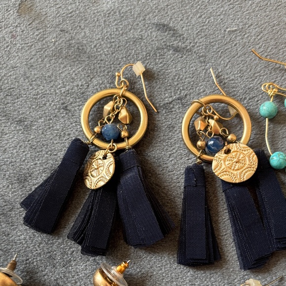 8 Multicolor Earring Set - Picture 8 of 9